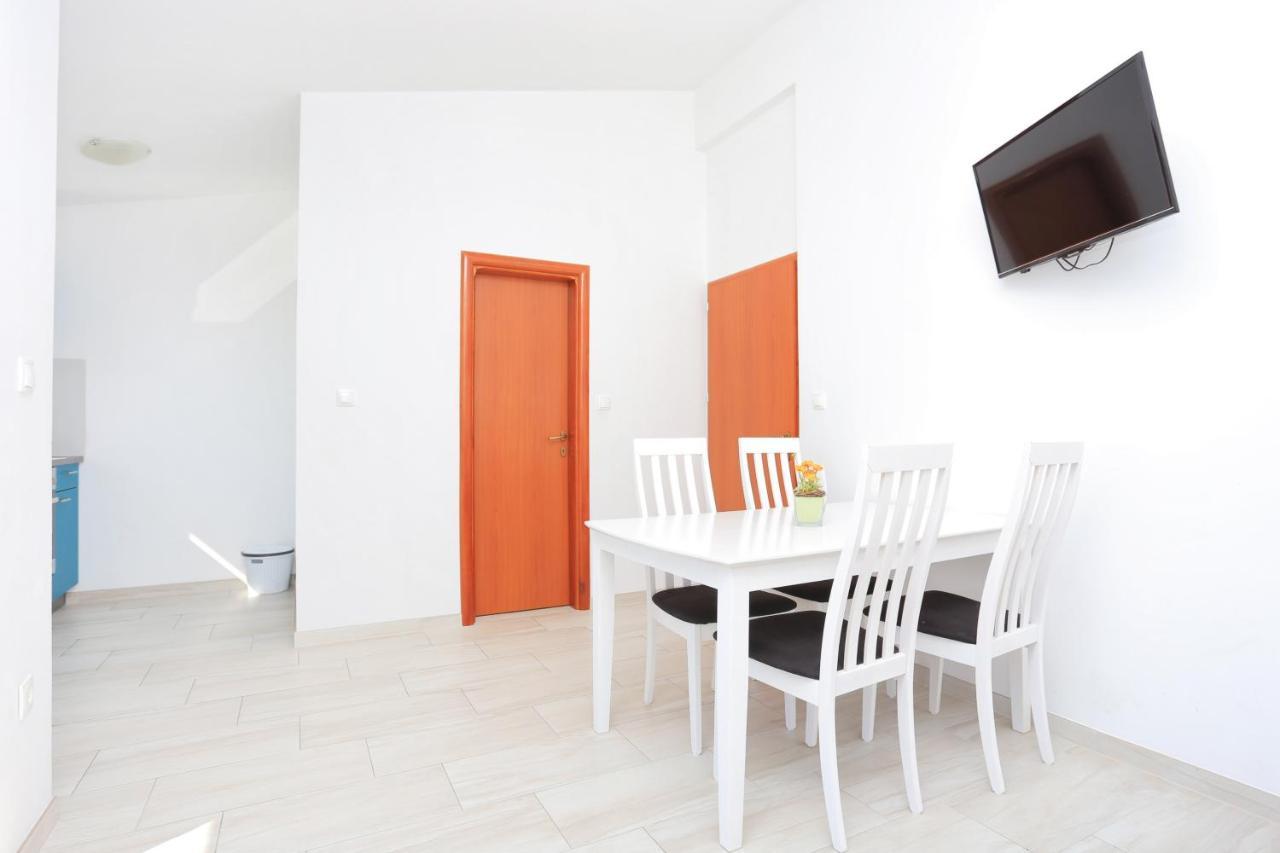 Apartments With A Parking Space Stanici, Omis - 17894 Exterior foto